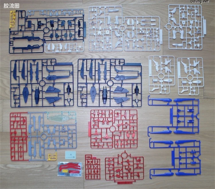 钢普拉Build 综合 HGBF 053 惊异强袭自由高达 - 图片